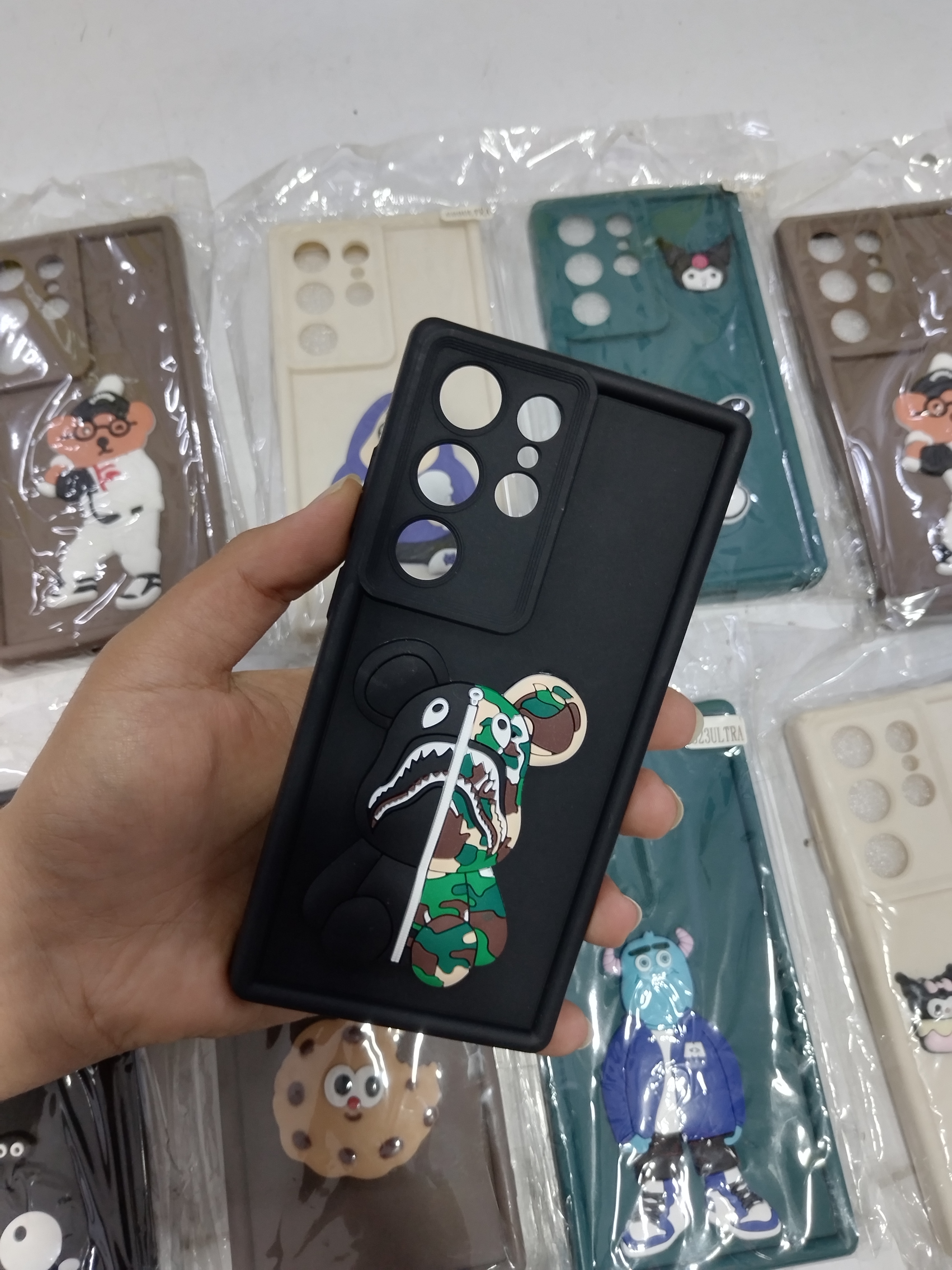قاب گوشی Galaxy S23 Ultra سامسونگ طرح سیلیکونی Solid عروسکی فانتزی برجسته سه بعدی محافظ لنزدار طرح عروسکی