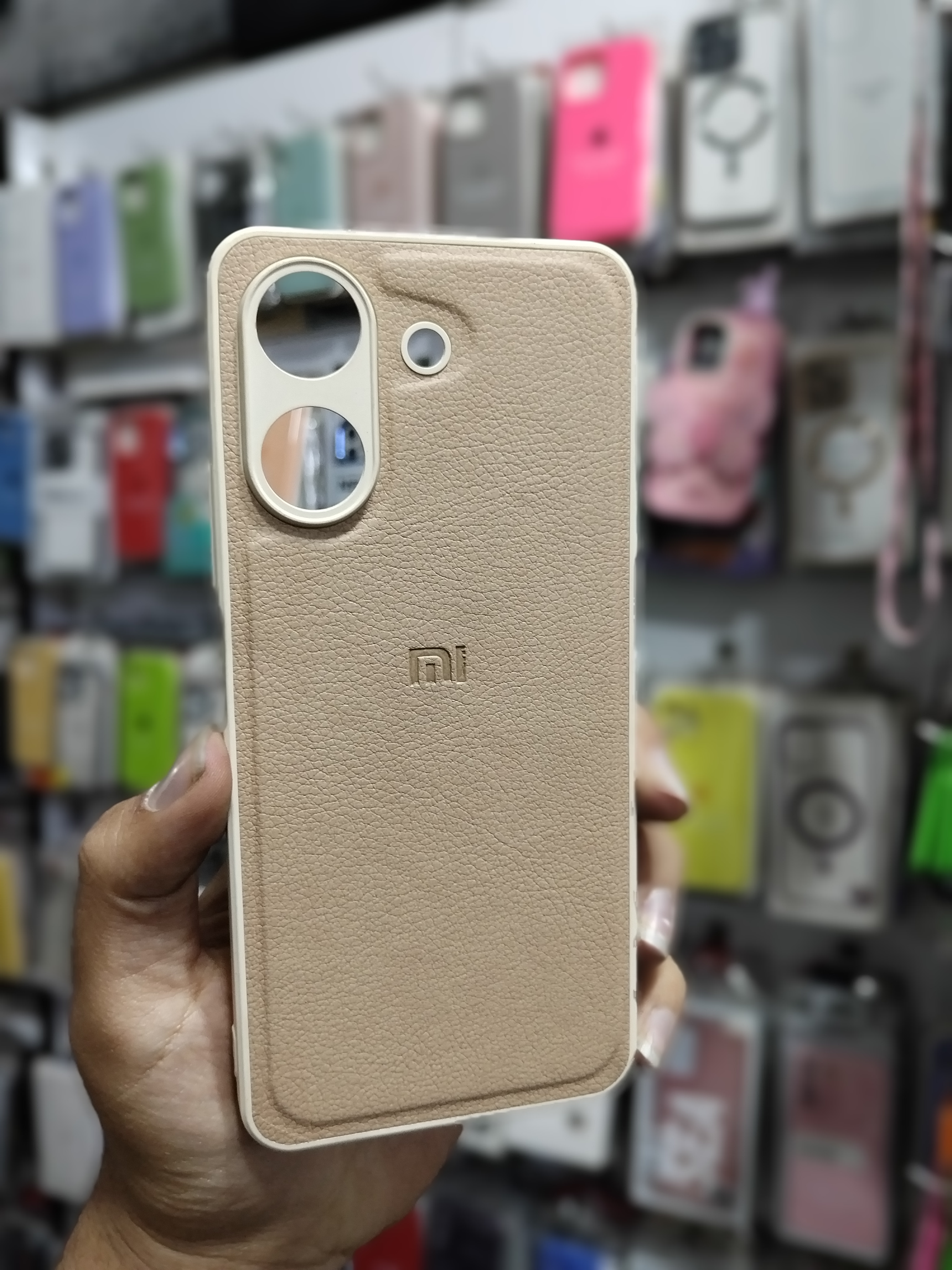 قاب Redmi Note 13C 4G/5G شیائومی چرمی دور سیلیکونی کرم تیره