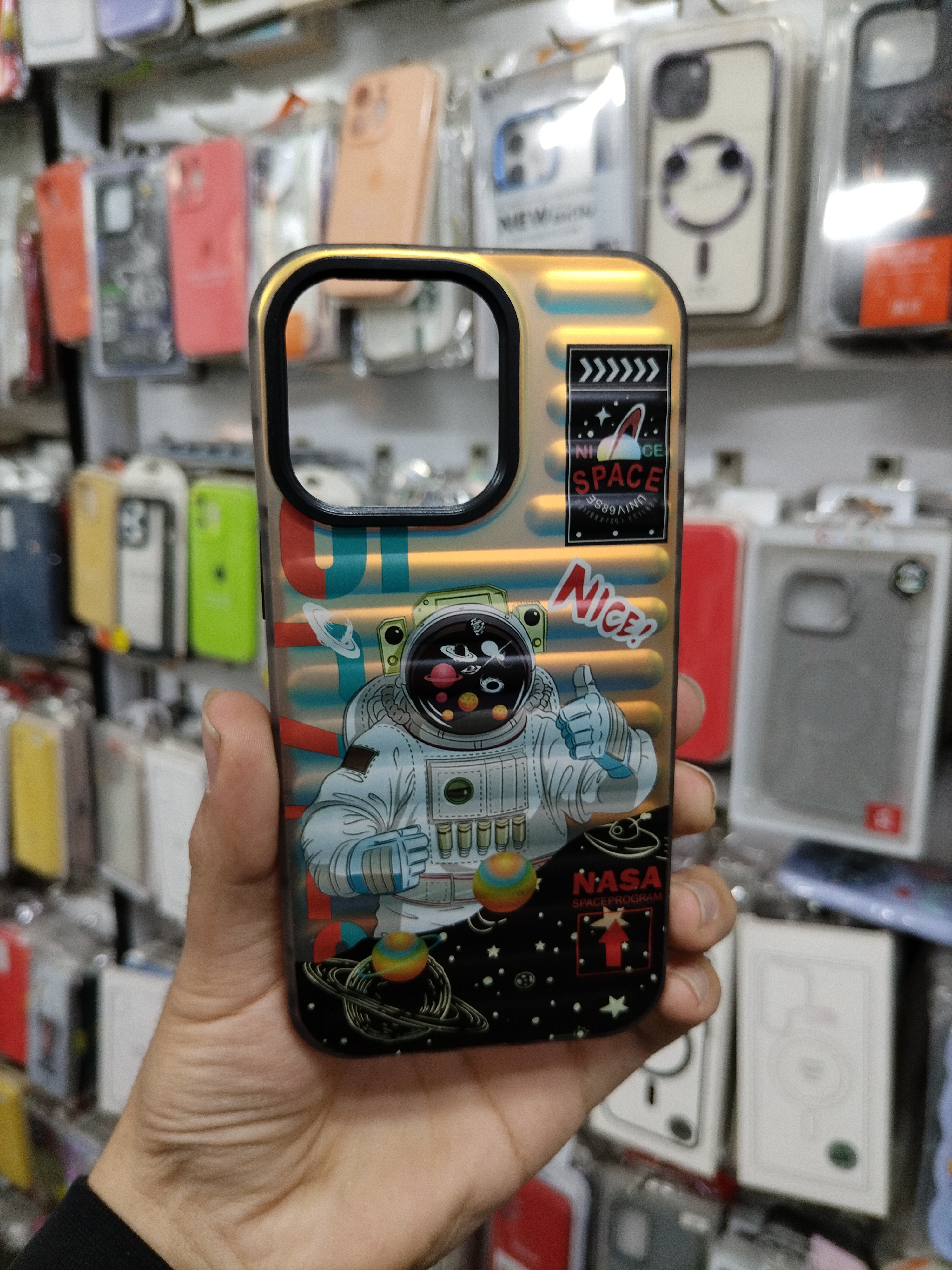 کاور اورجینال اپل مناسب iPhone 13 Pro طرح دار